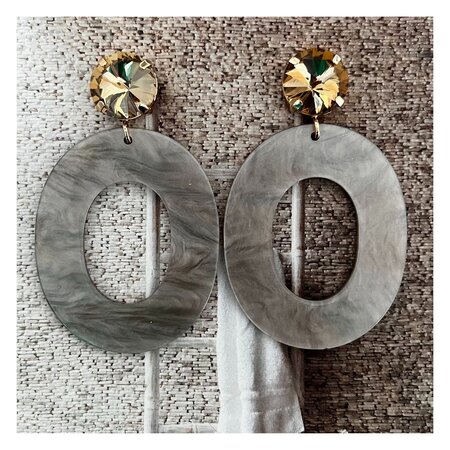 Oorbellen resin crystal grijs